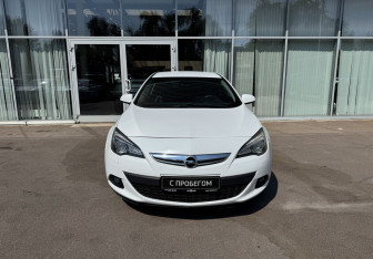 Подержанный автомобиль Opel Astra Hatchback 2014 года (2 фото)