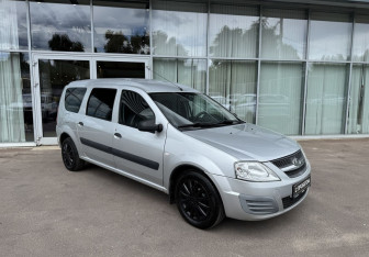 Подержанный автомобиль LADA (ВАЗ) Largus Wagon 2013 года (3 фото)