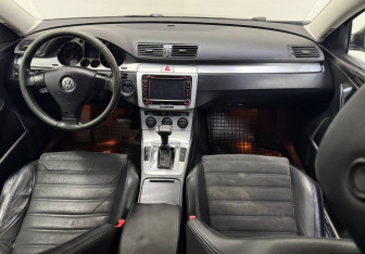 Подержанный автомобиль Volkswagen Passat Sedan 2007 года (10 фото)