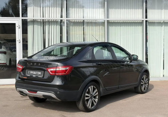 Подержанный автомобиль LADA (ВАЗ) Vesta Sedan 2018 года (5 фото)
