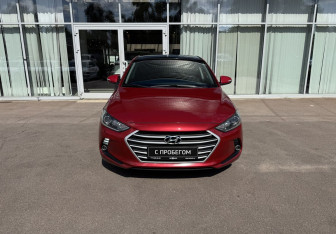 Подержанный автомобиль Hyundai Elantra Sedan 2018 года (2 фото)