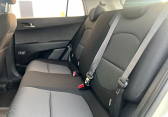 Подержанный автомобиль Hyundai Creta 2018 года (11 фото)