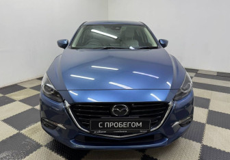 Подержанный автомобиль Mazda Axela Sedan 2017 года (2 фото)