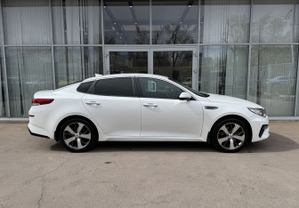 Подержанный автомобиль Kia Optima Sedan 2020 года (4 фото)