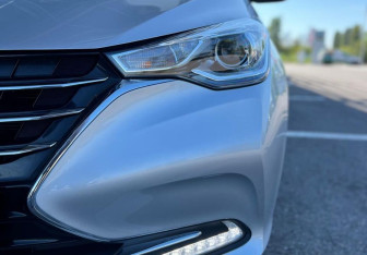 Подержанный автомобиль Changan Alsvin 2023 года (16 фото)