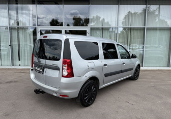 Подержанный автомобиль LADA (ВАЗ) Largus Wagon 2013 года (5 фото)