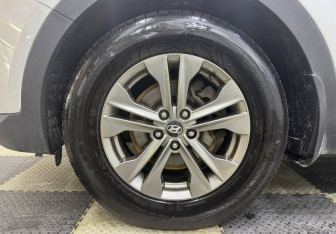 Подержанный автомобиль Hyundai Santa Fe 2013 года (12 фото)
