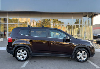 Подержанный автомобиль Chevrolet Orlando 2013 года (7 фото)