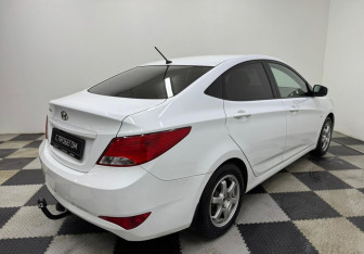 Подержанный автомобиль Hyundai Solaris Sedan 2016 года (5 фото)