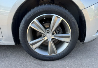 Подержанный автомобиль Chevrolet Cruze Sedan 2010 года (12 фото)