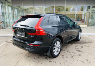 Подержанный автомобиль Volvo XC60 2021 года (5 фото)