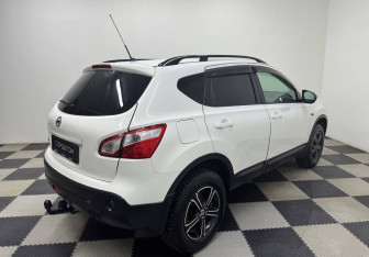 Подержанный автомобиль Nissan Qashqai 2013 года (5 фото)