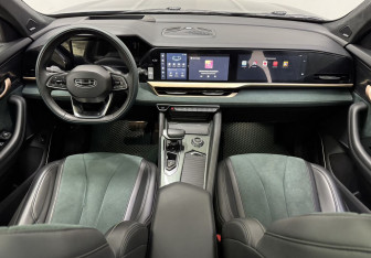 Подержанный автомобиль Geely Monjaro 2024 года (10 фото)