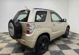 Подержанный автомобиль Suzuki Grand Vitara 2006 года (5 фото)