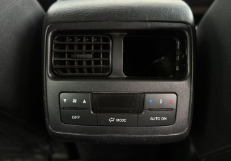 Подержанный автомобиль Mazda CX-9 2013 года (15 фото)