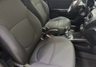 Подержанный автомобиль Kia Rio Sedan 2014 года (9 фото)