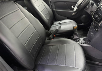 Подержанный автомобиль Renault Logan Sedan 2016 года (9 фото)