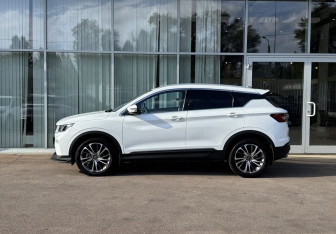 Подержанный автомобиль Geely Coolray 2023 года (8 фото)