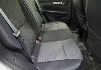 Подержанный автомобиль Nissan Qashqai 2017 года (11 фото)