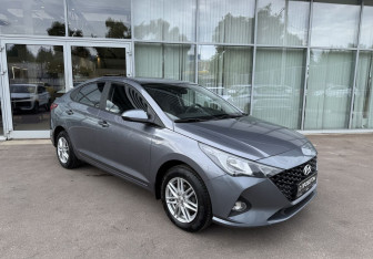 Подержанный автомобиль Hyundai Solaris Sedan 2020 года (3 фото)