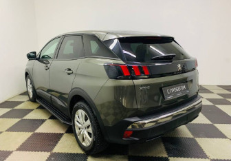 Подержанный автомобиль Peugeot 3008 2018 года (7 фото)