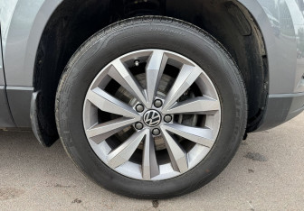 Подержанный автомобиль Skoda Karoq 2021 года (12 фото)