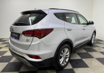 Подержанный автомобиль Hyundai Santa Fe 2017 года (5 фото)