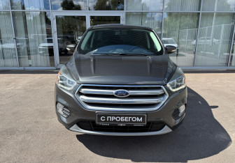 Подержанный автомобиль Ford Kuga 2017 года (2 фото)