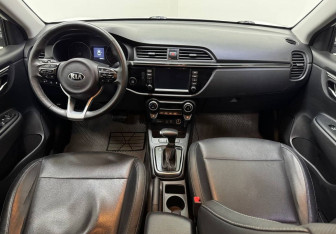 Подержанный автомобиль Kia Rio Sedan 2019 года (10 фото)