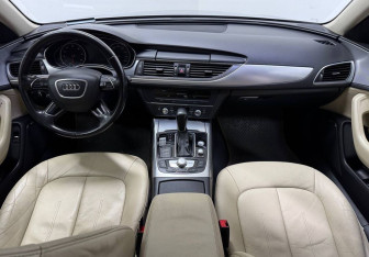 Подержанный автомобиль Audi A6 Sedan 2015 года (10 фото)