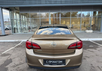 Подержанный автомобиль Opel Astra Sedan 2013 года (6 фото)