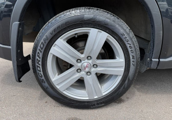 Подержанный автомобиль Nissan X-Trail 2007 года (12 фото)