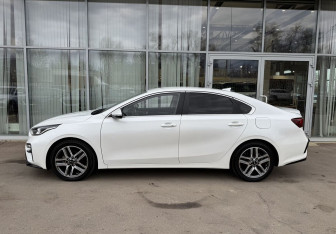 Подержанный автомобиль Kia K3 Sedan 2020 года (8 фото)