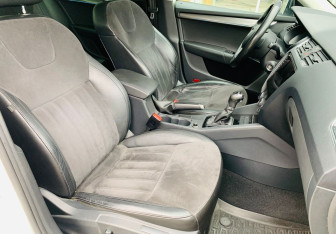 Подержанный автомобиль Skoda Octavia Liftback 2017 года (9 фото)