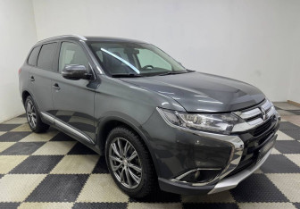Подержанный автомобиль Mitsubishi Outlander 2018 года (3 фото)