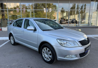 Подержанный автомобиль Skoda Octavia Wagon 2011 года (3 фото)