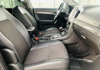 Подержанный автомобиль Chevrolet Captiva 2013 года (10 фото)