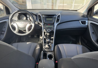 Подержанный автомобиль Hyundai i30 Hatchback 2014 года (9 фото)