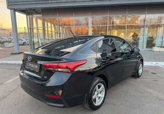 Подержанный автомобиль Hyundai Solaris Sedan 2018 года (5 фото)