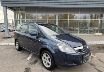 Подержанный автомобиль Opel Zafira Compactvan 2012 года (3 фото)