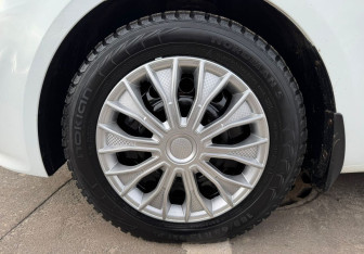 Подержанный автомобиль Kia Rio Sedan 2017 года (12 фото)