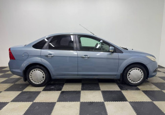 Подержанный автомобиль Ford Focus Sedan 2010 года (4 фото)