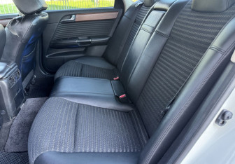 Подержанный автомобиль Nissan Fuga 2005 года (11 фото)
