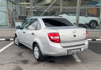Подержанный автомобиль LADA (ВАЗ) Granta Sedan 2016 года (8 фото)