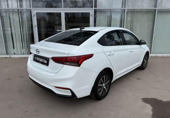 Подержанный автомобиль Hyundai Solaris Sedan 2017 года (5 фото)