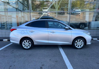 Подержанный автомобиль Changan Alsvin 2023 года (4 фото)