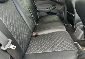Подержанный автомобиль Ford Focus Hatchback 2013 года (11 фото)