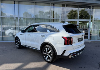 Подержанный автомобиль Kia Sorento 2021 года (7 фото)