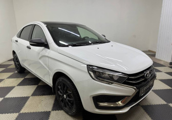 Подержанный автомобиль LADA (ВАЗ) Vesta Sedan 2023 года (3 фото)