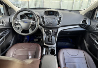 Подержанный автомобиль Ford Kuga 2014 года (9 фото)
